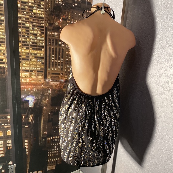 BKE BOUTIQUE - tank: black sequin flamed halter w adj. & elastic neck w tie - L - Picture 15 of 16